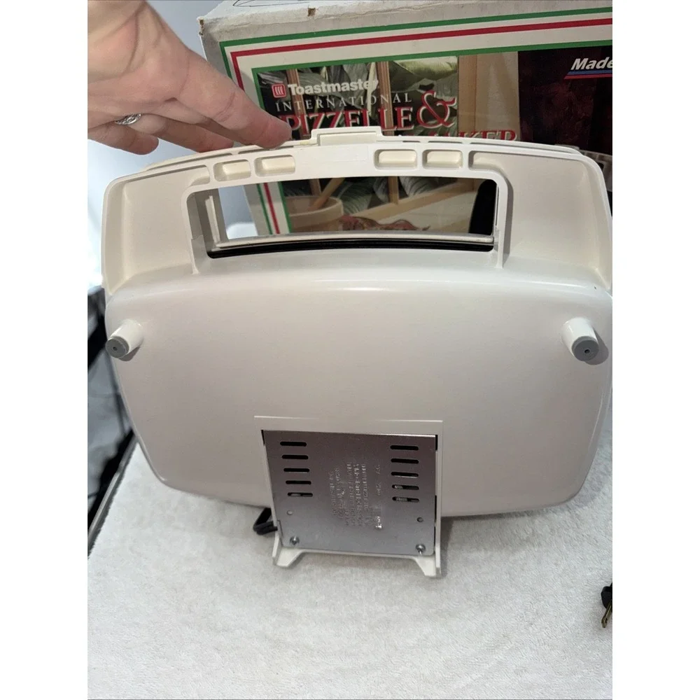 Toastmaster Pizzelle & Cookie Maker Press Bake Model 292 Nonstick Used Once